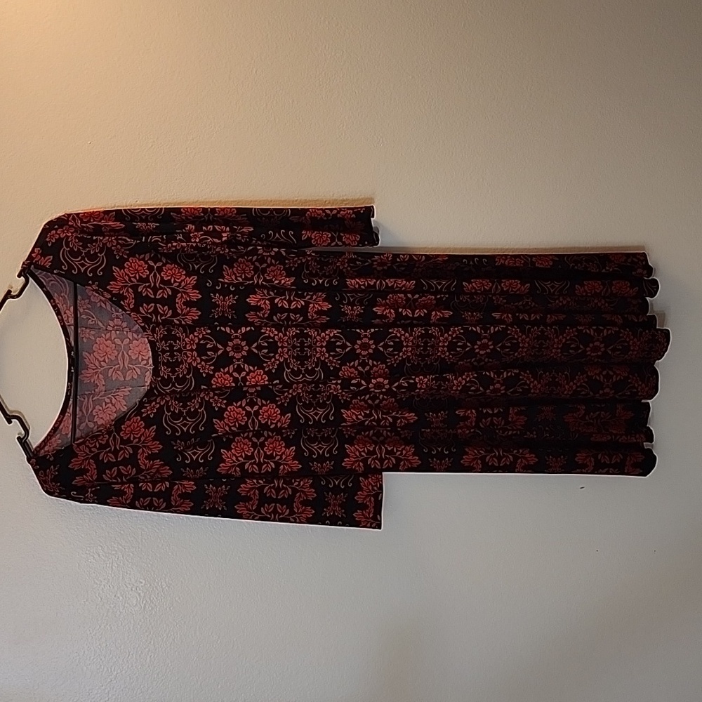 Sami & Jo Black and Red Floral Dress Sz L